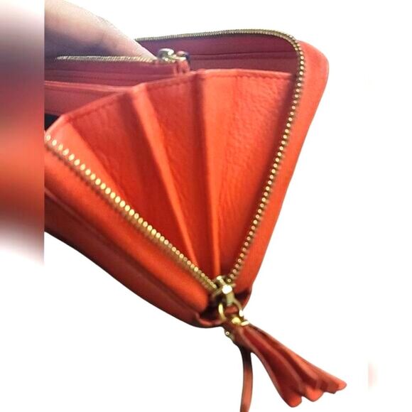 Gucci Soho Zip Around Leather Wallet In Great CONDITION Dark Orange - Picture 12 of 13